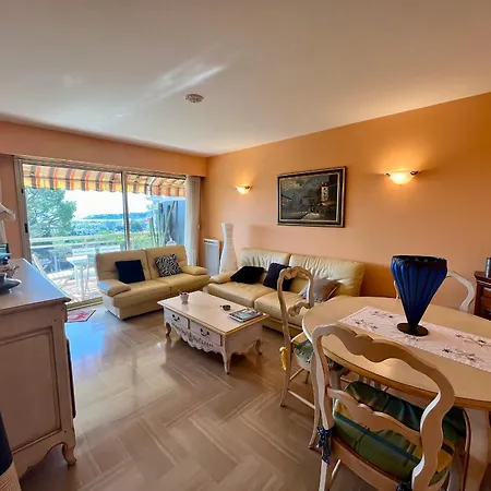Apartamento 2 Pieces Avec Vue Mer, Piscine Et Terrasse, Proche Commerces Et Plages A - Fr-1-789-5 Antibes